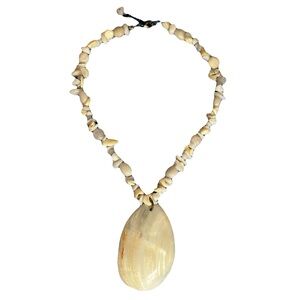 Handmade Cream Shell Pendant Necklace - Women Jewelry
